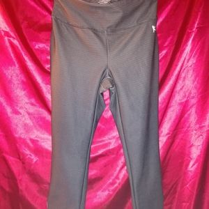 Danskin Now Capri jogging pants
